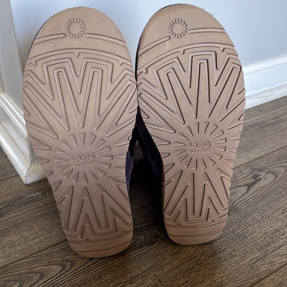 Women’s Purple Ugg Boots sz 8 - Picture 2 of 5